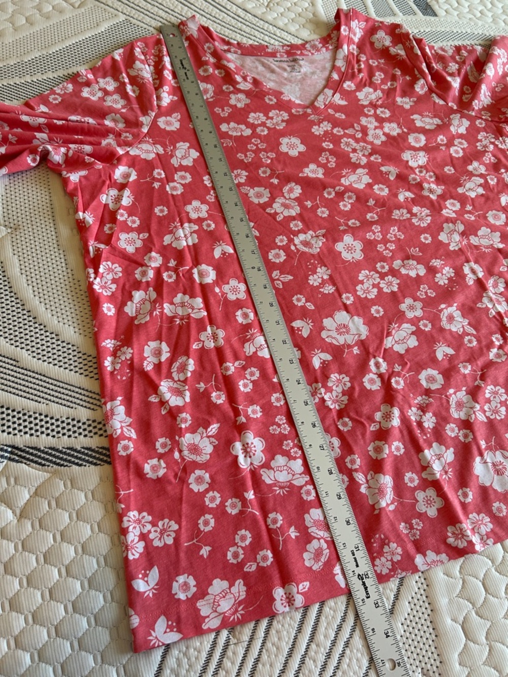 NWOT Woman Within Coral and White Floral Scoop Neck 3/4 Sleeve Top 3X - Picture 5 of 8